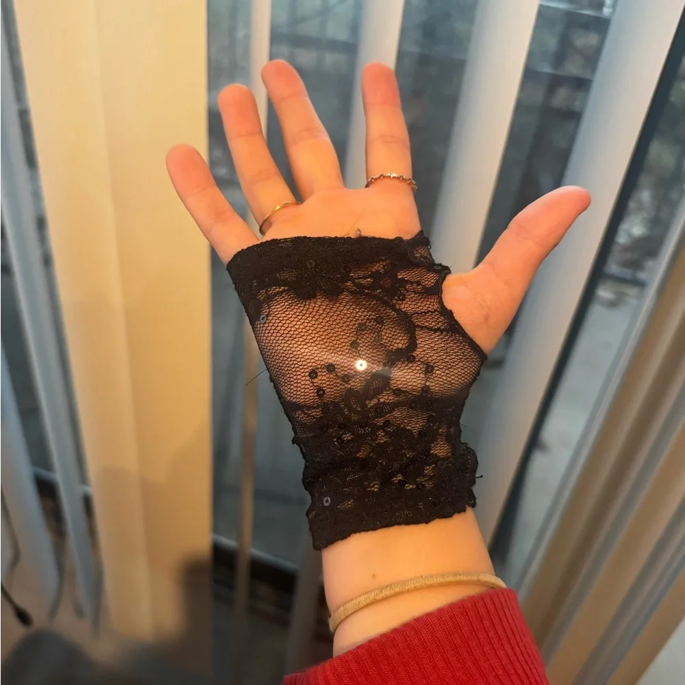 Claires stylish black